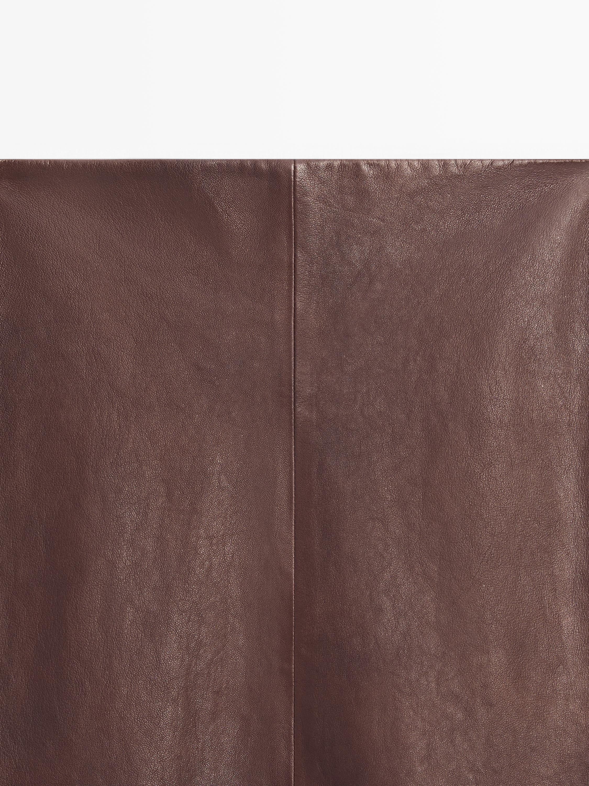 Jupe droite midi en cuir nappa